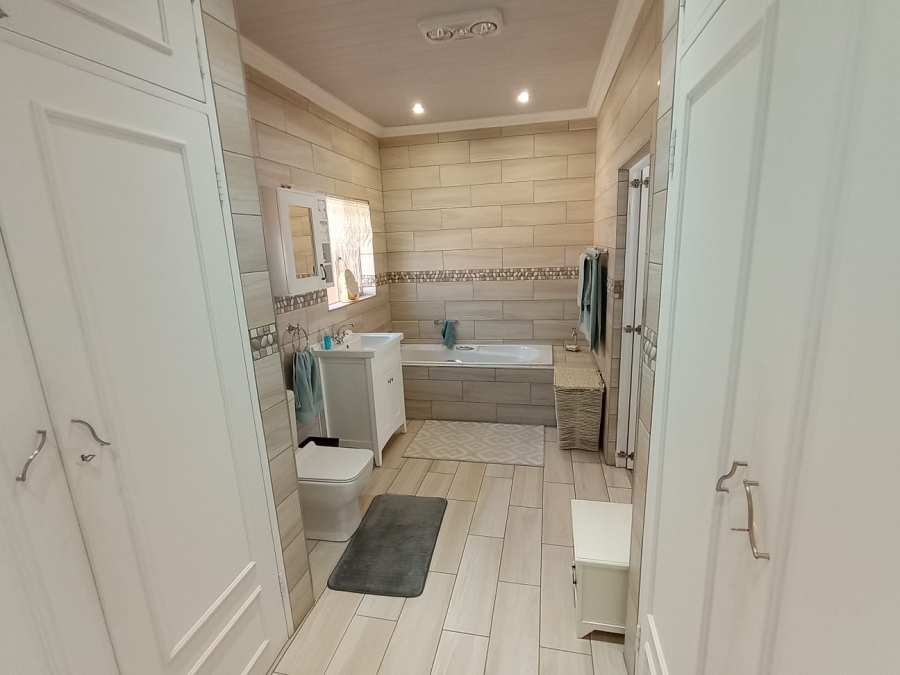 3 Bedroom Property for Sale in Sasolburg Ext 11 Free State